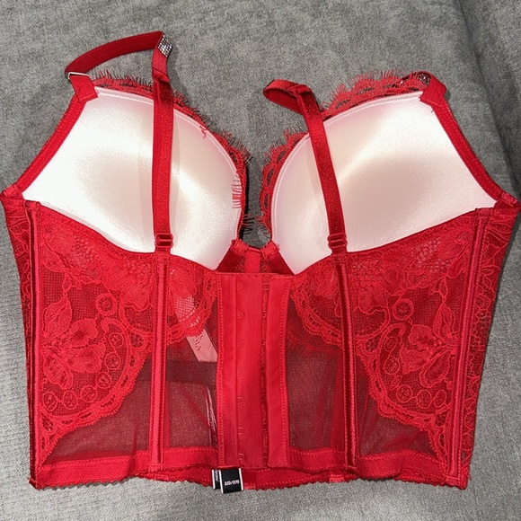 NWT Victoria’s Secret corset top in RED 32D - Picture 3 of 9